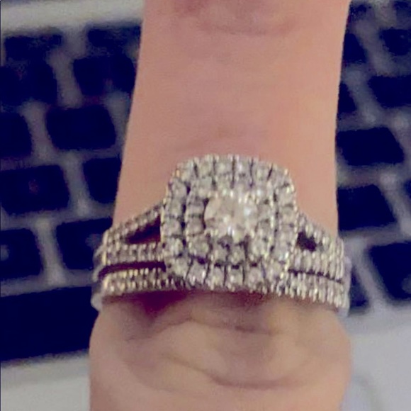 Zales 1/2 carat bridal set - Picture 4 of 4